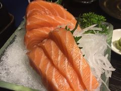 三文鱼刺身-春草居酒屋·晴子の店