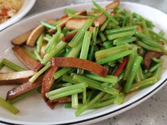 -汗腾格里·风味餐厅(新疆驻京办店)