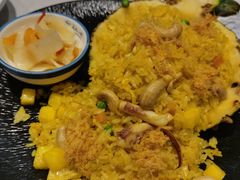 菠萝海鲜炒饭-美奈小馆·越南料理(中航城君尚购物中心店)