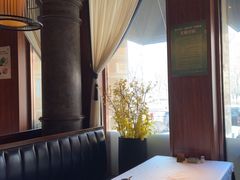 -八府香鸭·啫啫煲(华山路店)