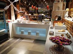 -小天鹅戴斯酒店鲸鲨百汇创作料理