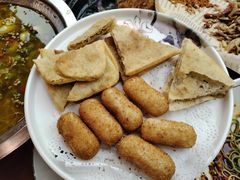 -有红鸡毛店·川菜(建设路店)