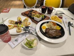 -汤姆家的牛排意面披萨(新城市广场店)
