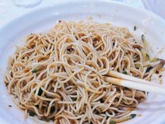 -肥肥虾庄·金牌油焖大虾(首义路店)