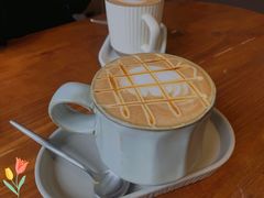 -初见咖啡(青大路店)