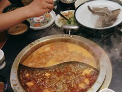 -沸炉重庆老火锅(军事博物馆店)