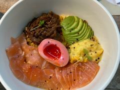 烟熏三文鱼牛油果饭-三秋舍·梦幻岛(小西路店)