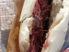 腊牛肉夹馍-杨天玉腊牛羊肉店