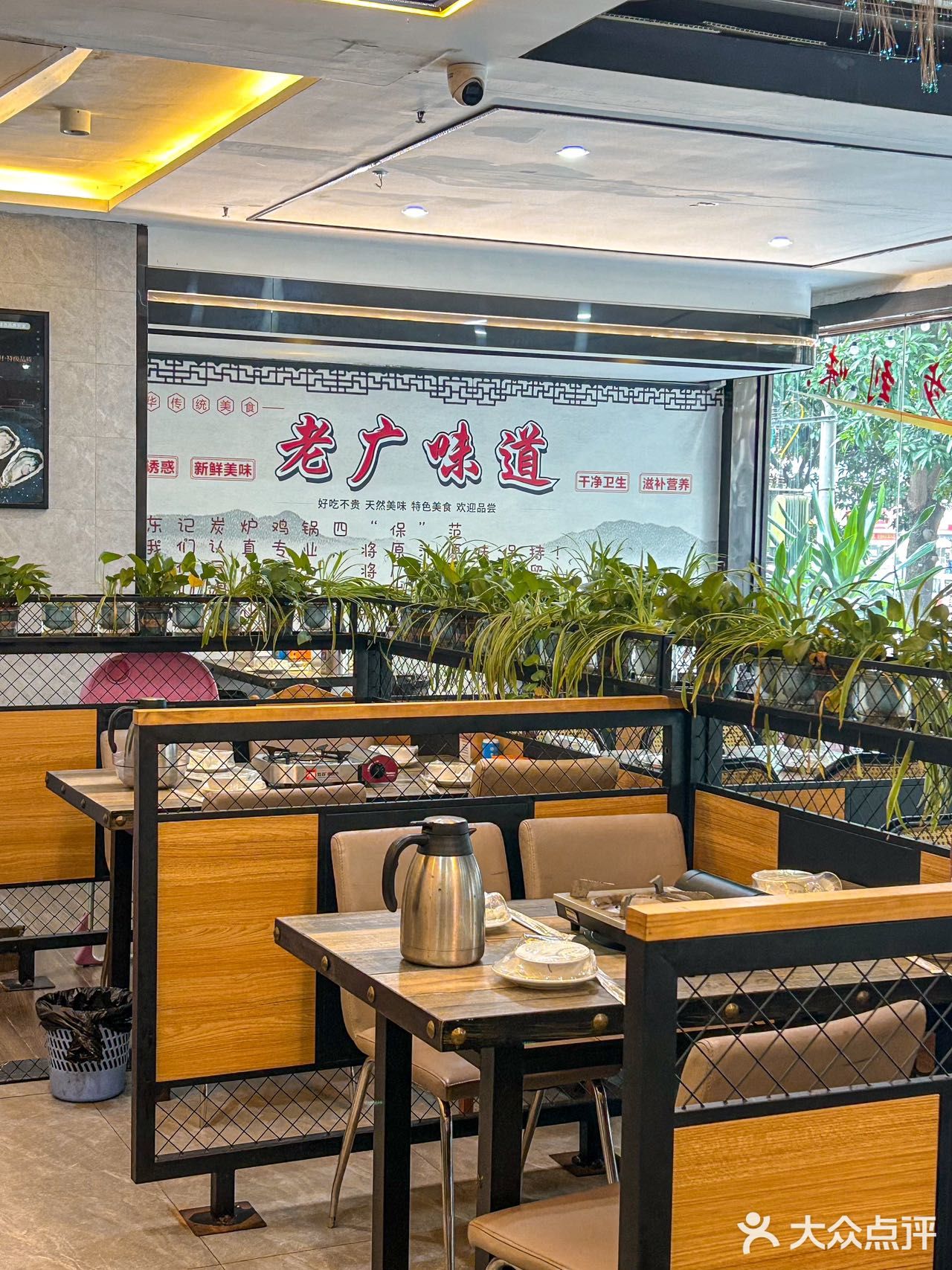深圳超经典的广式鸡煲，快来这吃💃
