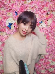 深紫灰色-i Style潮牌美发沙龙