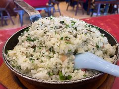 -侬佳蒸菜馆(听潮店)