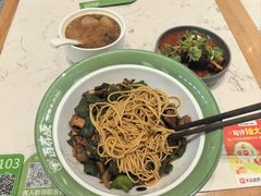 -百春原湖南牛肉粉(百联世纪店)