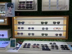 -光明眼镜·蔡司授权(九亭U天地店)