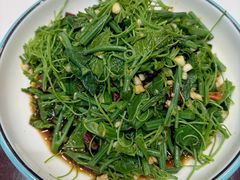尖椒萝卜菜-刘胖子家常菜·蹄花焖藕(中南店)