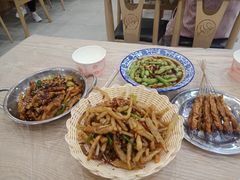 -江城燕子大排档(江汉路步行街店)