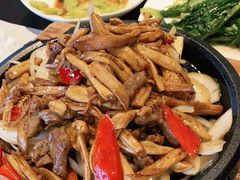 -老牌坊鲁菜名店(美莲广场店)