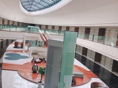 -上海滴水湖皇冠假日酒店