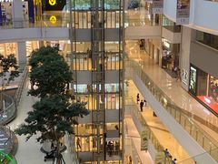 -LuOne凯德晶萃广场(徐家汇路店)