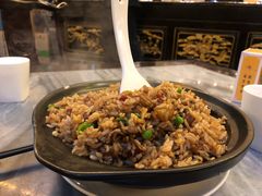牛肝菌焖饭-蔼若春.传承三十年云南菜(金碧公园店)