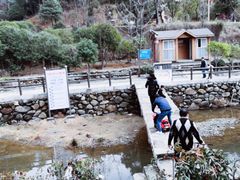 -梅岭月亮湾山体公园