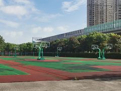 -上海师范大学附属中学(三林校区)