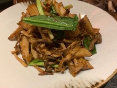 盐焗菌菇-丝路金桃·新疆菜(徐汇店)