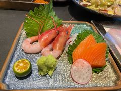 -铭牛烧肉·和牛海鲜自助(高新月牙湖店)