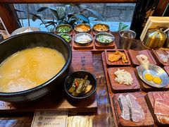-银米·云南传统过桥米线(双廊黑金冠店)