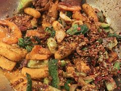 -嘎嘎鸭下巴·爆辣干锅(明教寺店)