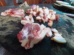 -香猪美食(中心店)