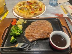 -围炉肉舍•炭烤活鳗•丹东海鲜烤肉(步行街店)