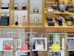 -109度二手奢侈品手表包包珠宝回收(新天地店)