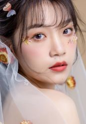 -现代经典婚纱摄影