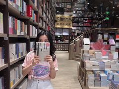 -钟书阁(群光广场店)