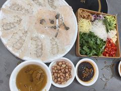 -官塘陈记鱼生·潮汕砂锅粥·牛肉火锅(潮枫路总店)