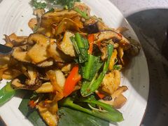 -觅山云南菜(泊富ICITY店)