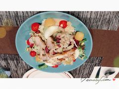 -悦享绿山墙西餐厅