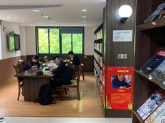 -杨浦区图书馆(长海路街道分馆)