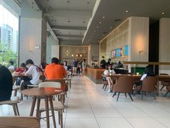 用餐区-星巴克臻选(江门汇悦大融城店)