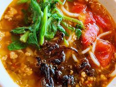 油鸡㙡凉米线-半山腰·云南菜(侨福芳草地店)