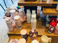 零售区-星巴克(成都市中海右岸环宇坊店)