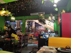 大堂-川渝窈妹纸包鱼·齐齐哈尔烤肉