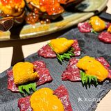 和風洋食的吸引力，就是五彩繽紛的海鮮和牛肉.