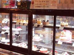 -巴黎贝甜(大宁国际商业广场店)