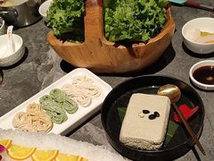 -德天肥牛海鲜火锅(城西银泰店)