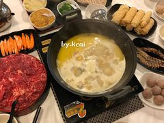 -鲜入围煮花胶鸡海鲜火锅