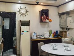 -余杨鸭鸭餐厅