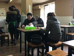 大堂-宝瑞门钉肉饼店
