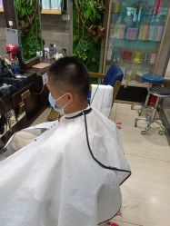 -阿兵荣辉美容理发有限公司