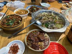 跷脚牛肉-谢老五跷脚牛肉·非遗传承店